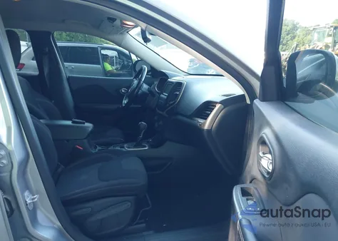 2015 Jeep Cherokee Latitude из США, поврежденный, VIN 1C4PJMCB8FW672572